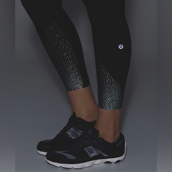 (SOLD) Lululemon Tight Stuff ll - Picture 2 of 4